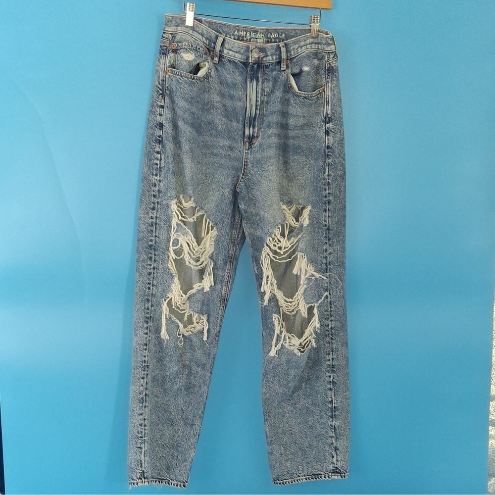 American Eagle Women's Baggy Jeans High Rise Distressed Medium Wash Stretch 12